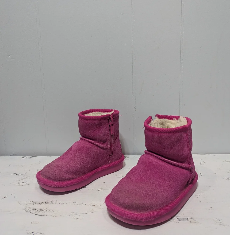 Koolaburra by UGG Toddler Pink Mini Boots Size 7 Cozy Faux Fur Lined Winter